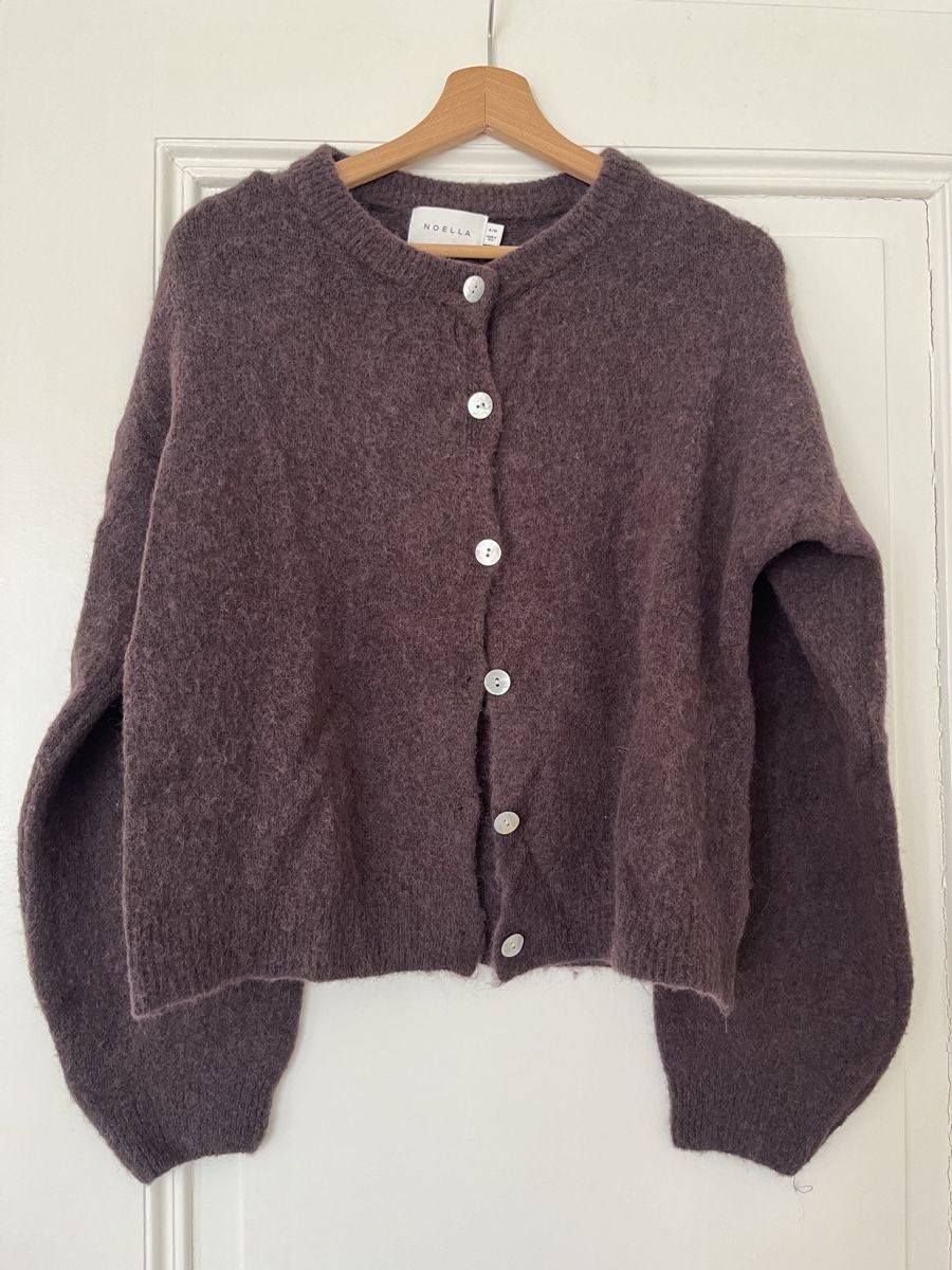 Maglioni & Felpe: Cardigan Aubergine  – Nuovo (secondo la descrizione) da Basel venduto da cat_25m7