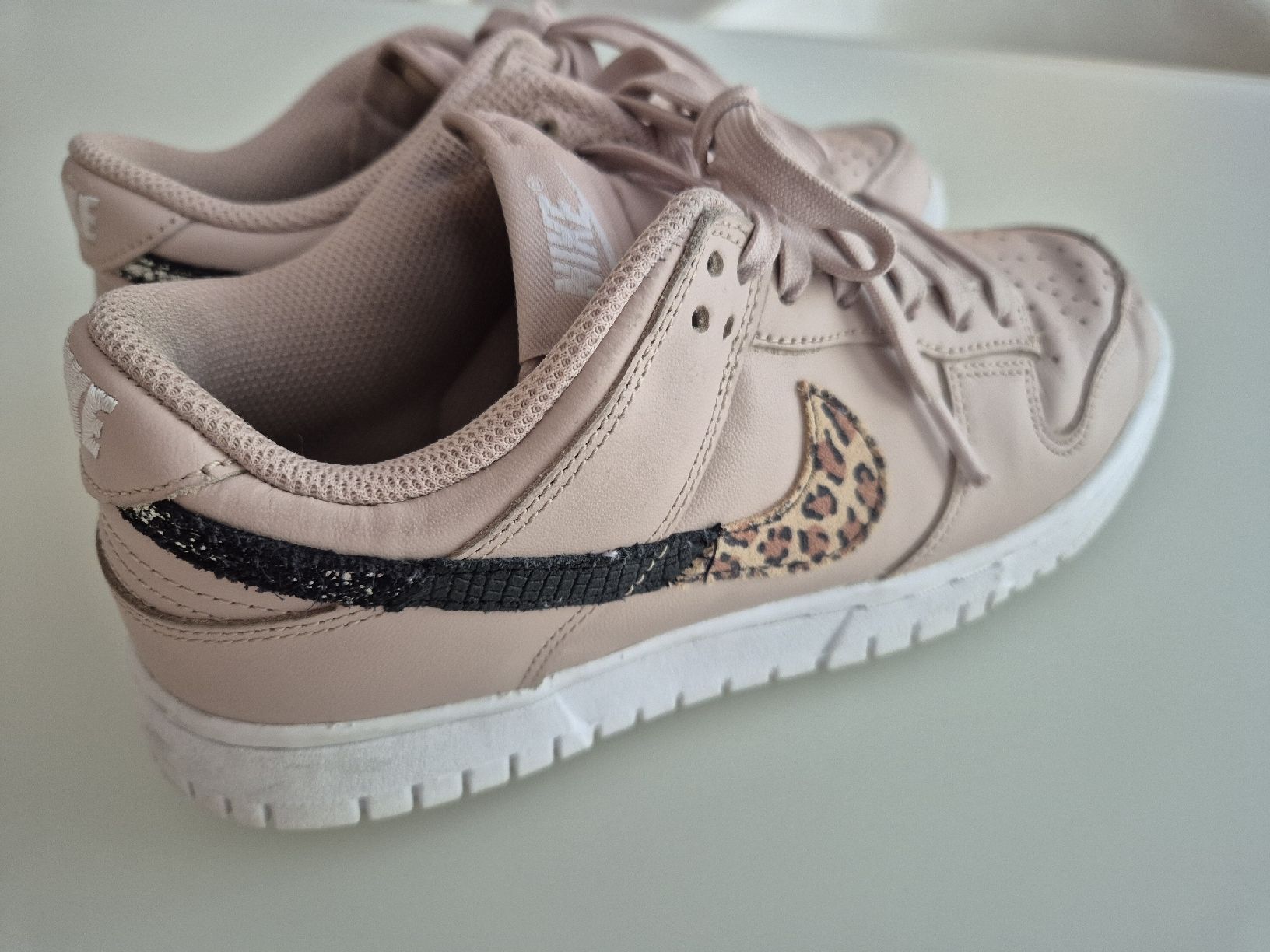 Nike Scarpe da donna: Coole Nike Sneakers Gr. 38 – Usato da Aeugst am Albis venduto da miizli