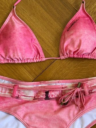 Neuwertiger cooler rosa Bikini von Oneill, GR 40B