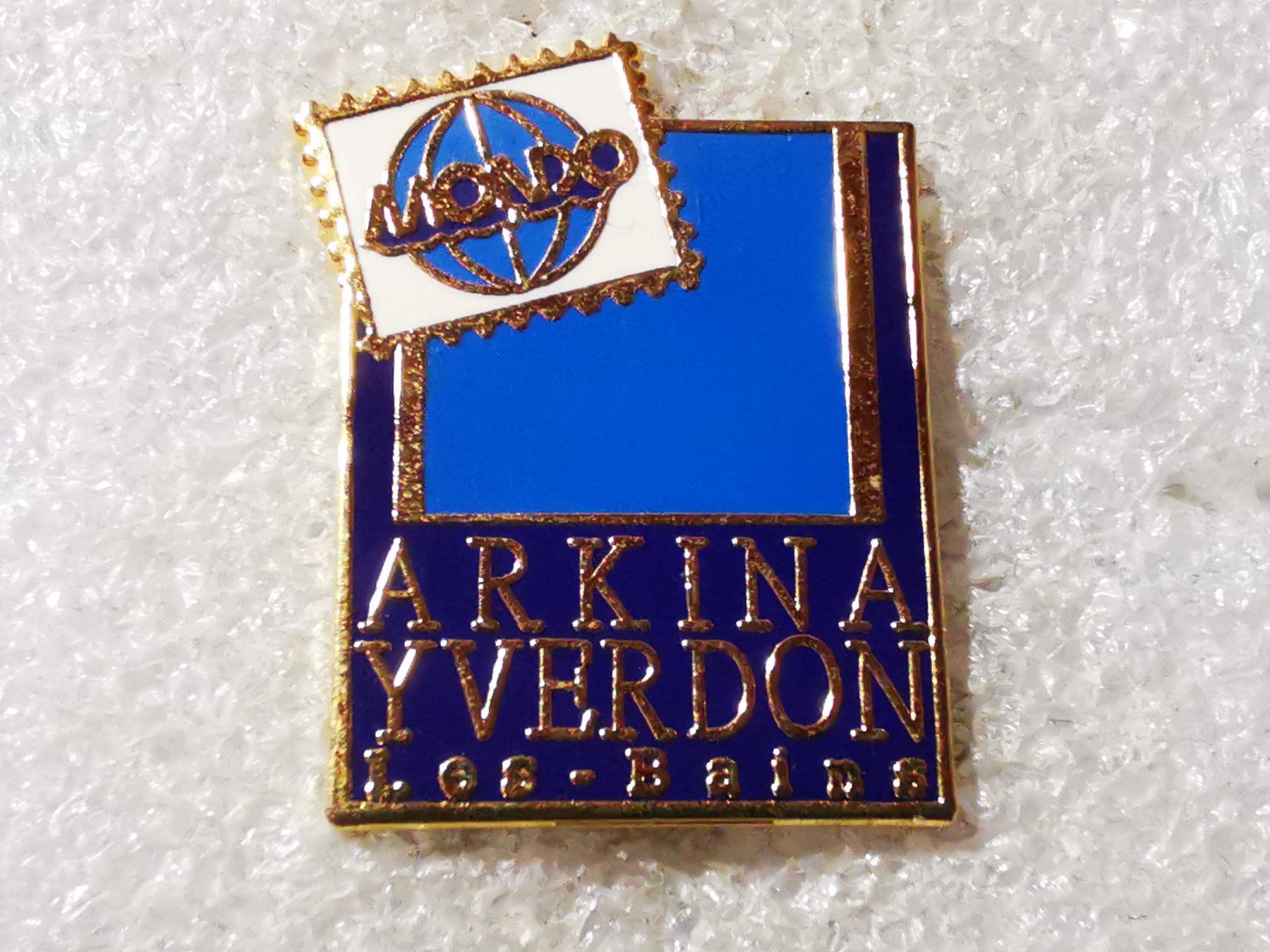 Placchette & Badge: Ansteckpin 94: Mondo x Arkina – Usato da Oppligen venduto da Pin-Fall-Shop