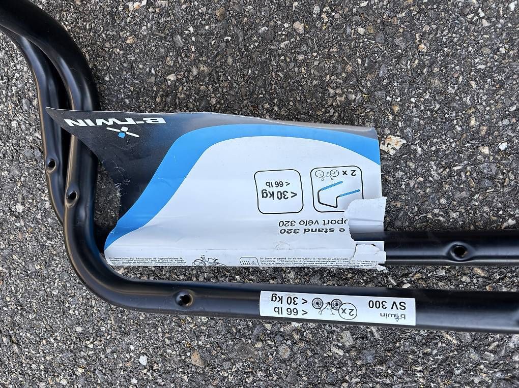 Veloständer: Support mural pour Vélo  – Gebraucht aus Nods von wid_2lbx 1