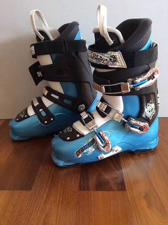 Nordica Chaussures garçon: NORDICA Kinderskischuh / Skischuh für Jugendliche Gr. 25.5 – D'occasion à Zürich par timsinde