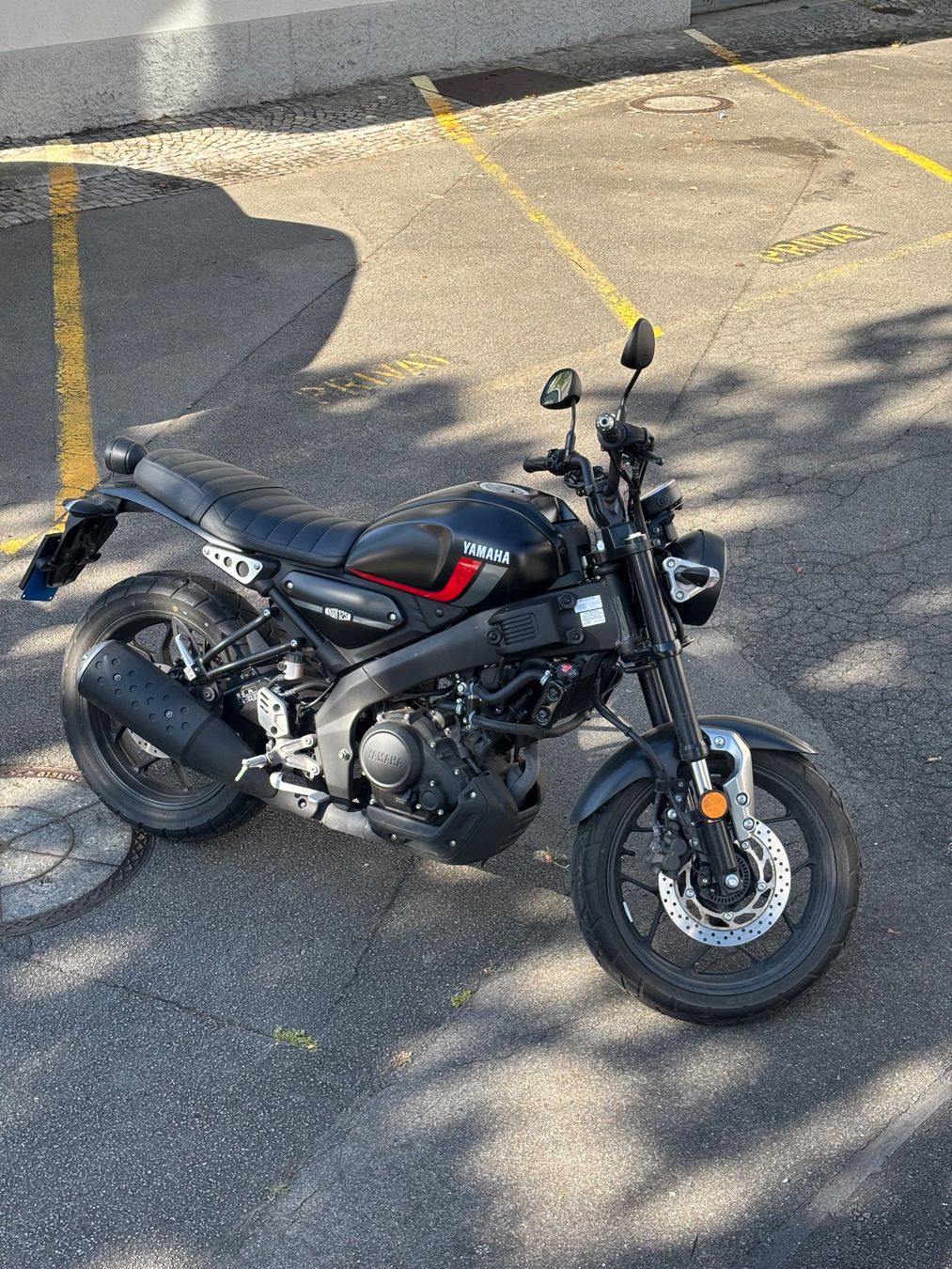 Yamaha Strada: Yamaha XSR 125 – Nuovo (secondo la descrizione) da Flüelen venduto da joe_q7v9 3