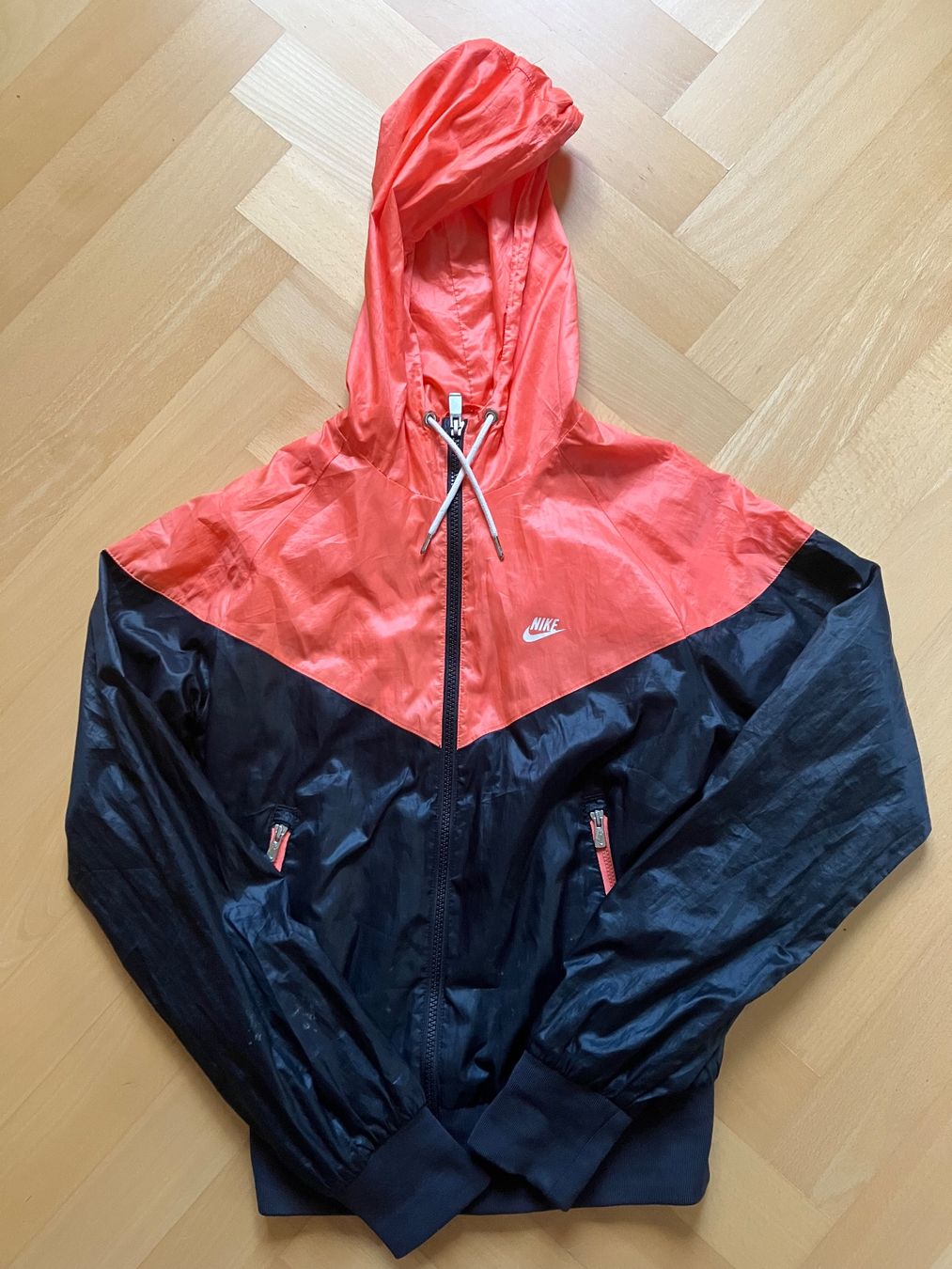 Nike Giacche: Nike Jacke Windjacke Grösse 152 - 164 – Usato da Zürich venduto da rebene