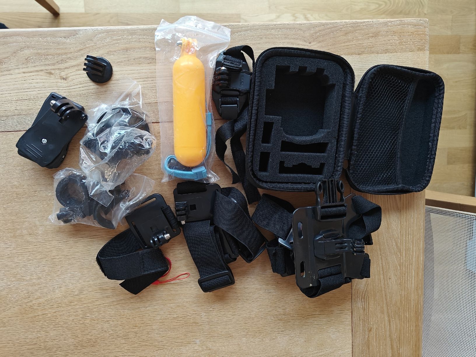 Camcorder: Go Pro Max + Hero 5 + Full set accessories  – Gebraucht aus Visp von mot_xd2c 1