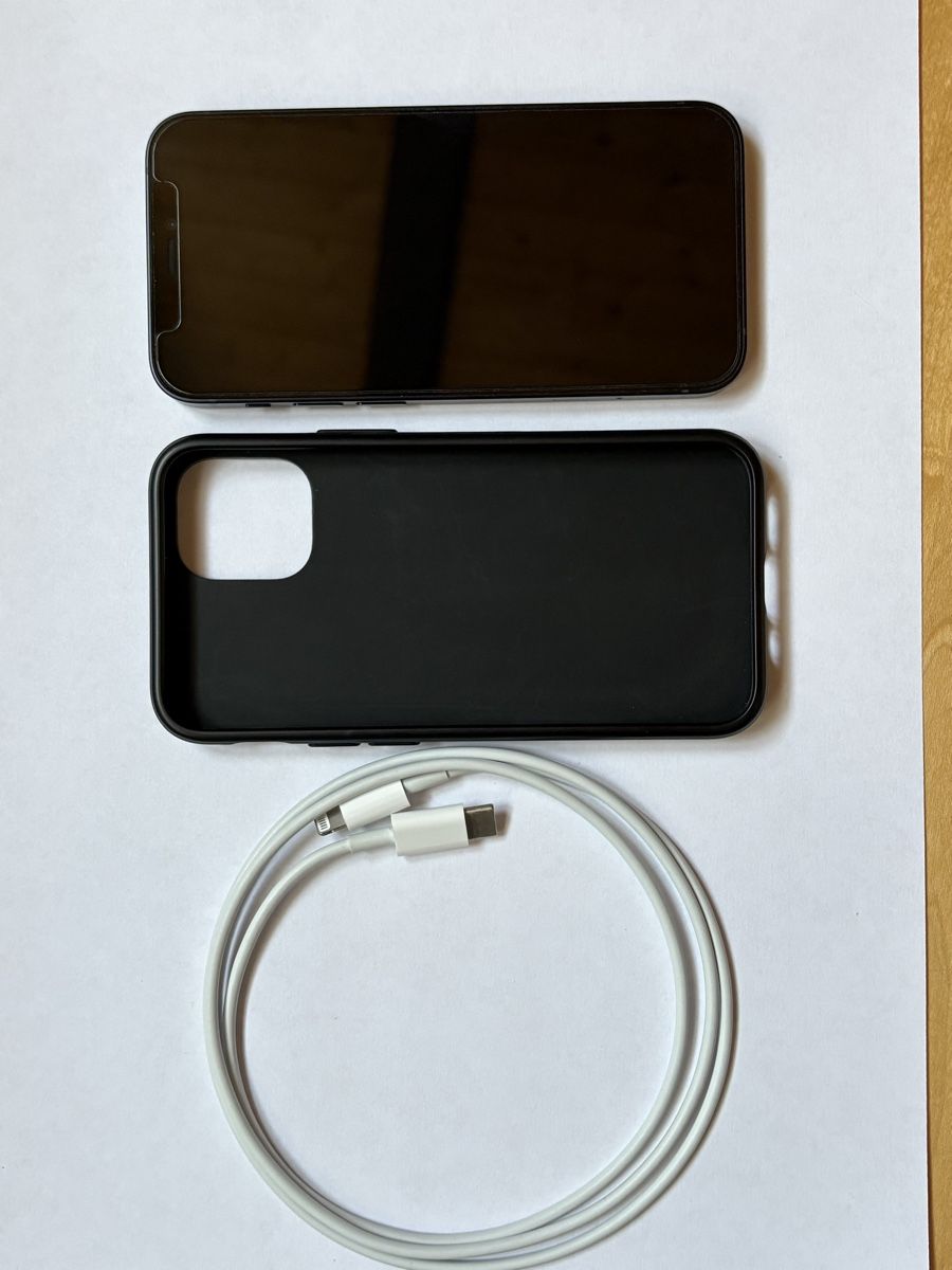 Apple Telefoni cellulari / Smartphones: iPhone 12 mini 64GB schwarz mit Hülle – Usato da Marthalen venduto da thh72 6