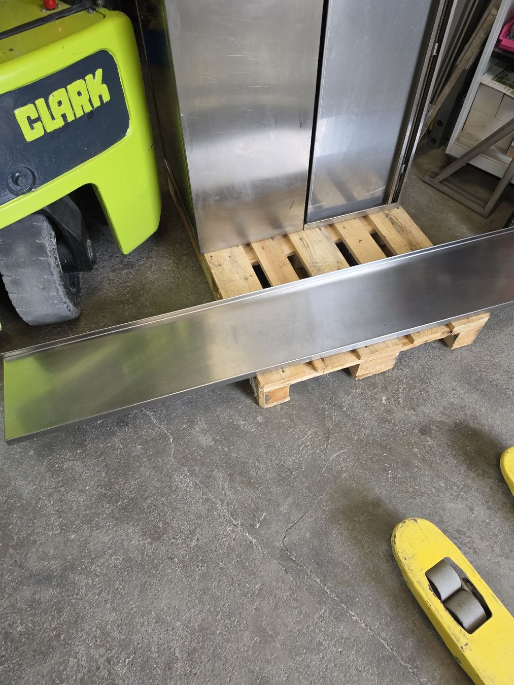 Scaffali: Wand Bord ##132 – Usato da Wuppenau venduto da Gastro.Wuppenau 1