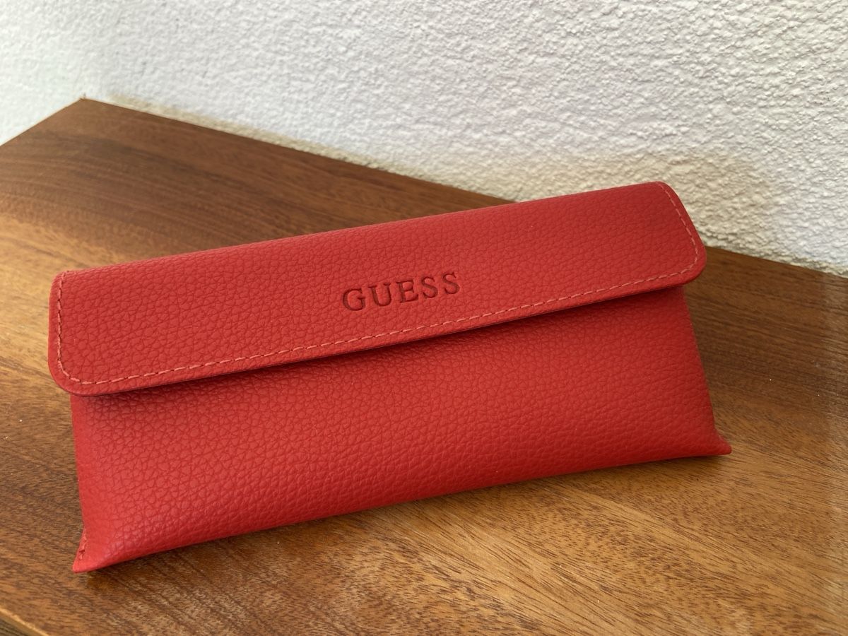 Guess Brillen & Gläser: Guess Brille mit Etui, neu, Top Zustand – Neu und originalverpackt aus St. Gallen von Schimschon 2