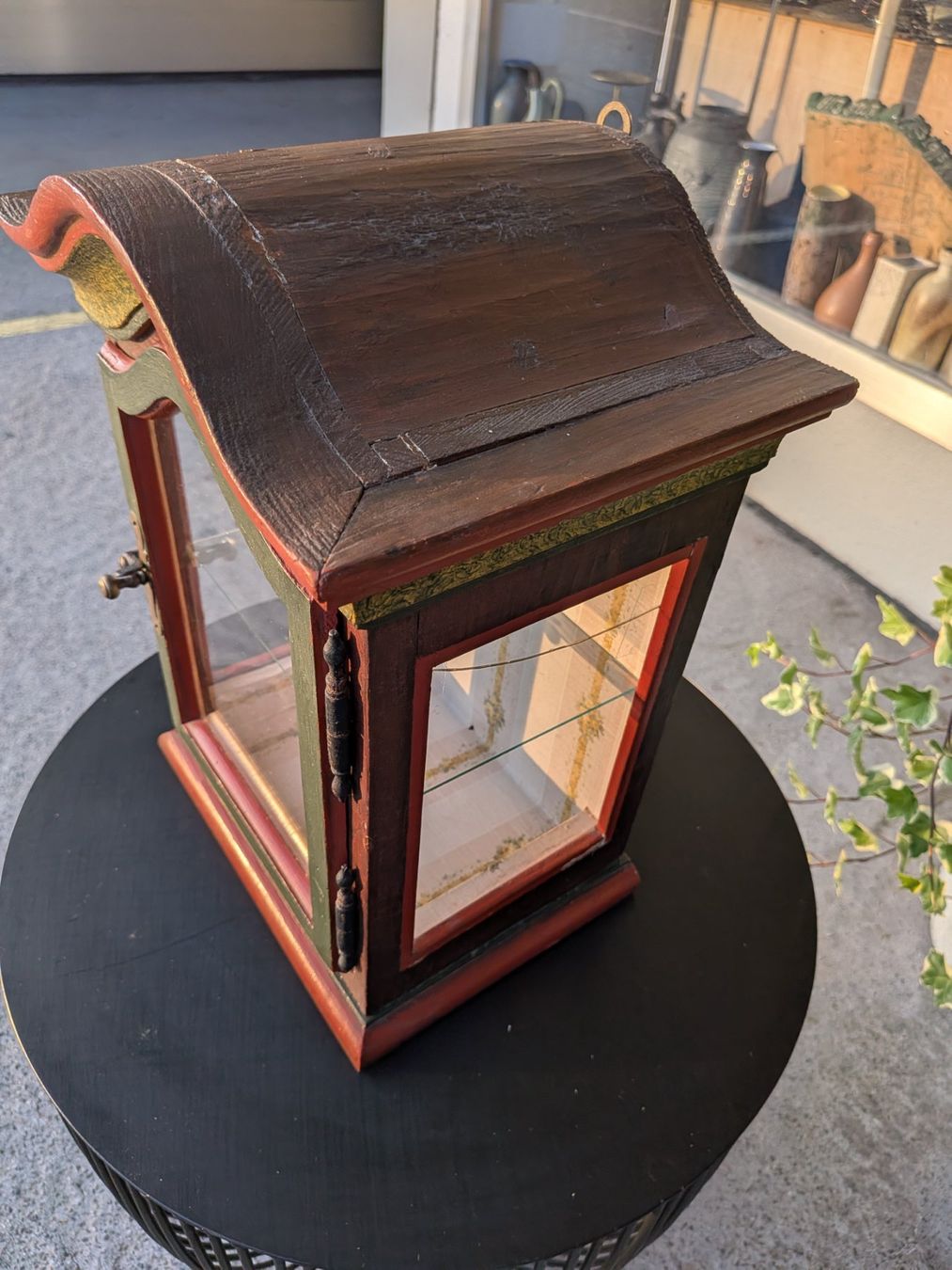 Vitrines: Antike kleine Vitrine – D'occasion à Emmen par Brockofsky 1