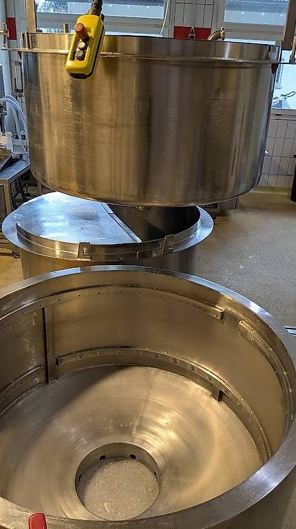 Tutte le macchine: Pasteur Grob mit 2 aufziehbaren Wechselbehältern – Usato da Uster venduto da pfister015 3
