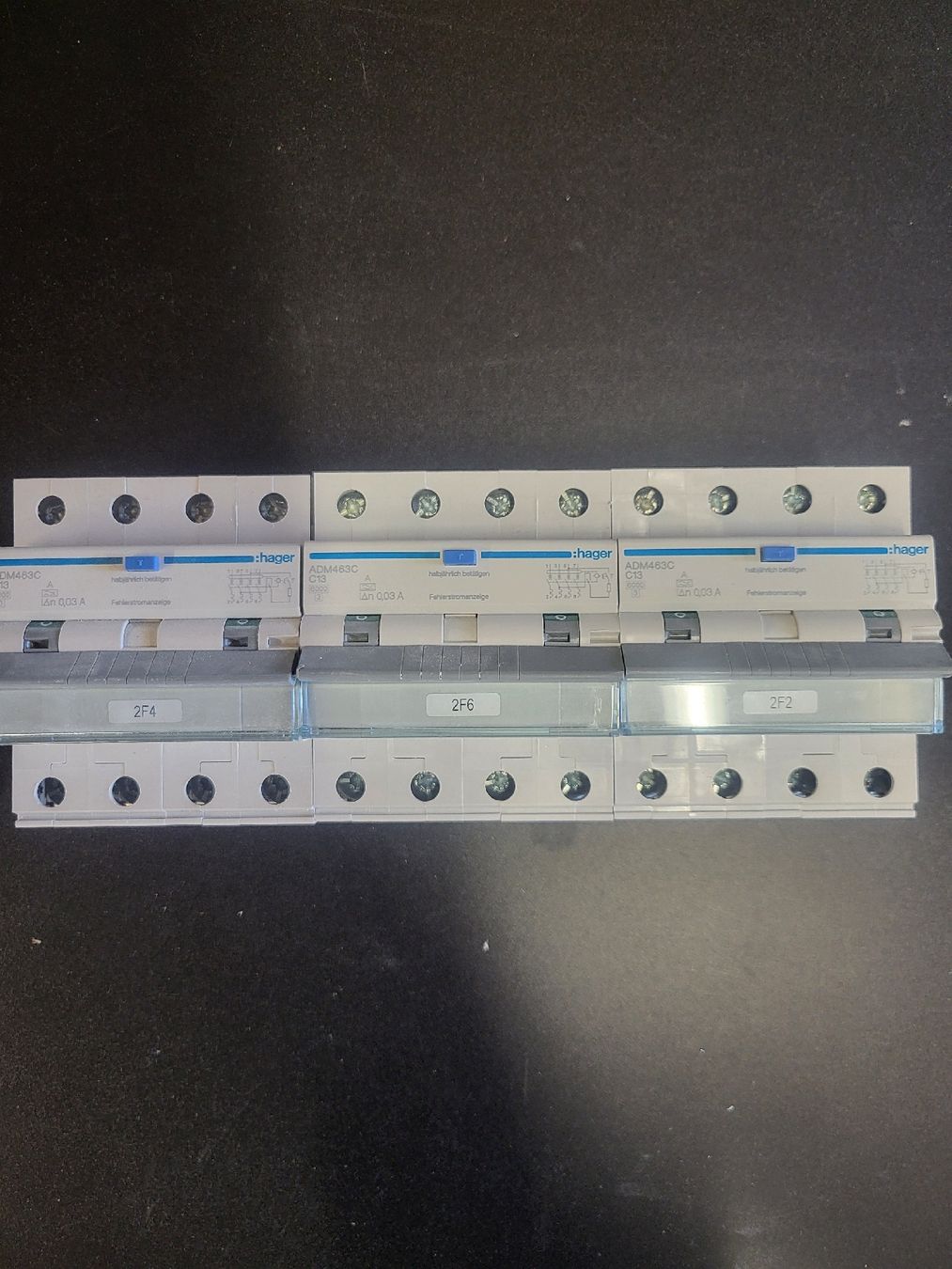 Interrupteurs: 3er Set Hager FILS, 3LN, 13A – D'occasion à Alpnach Dorf par str_jdw2