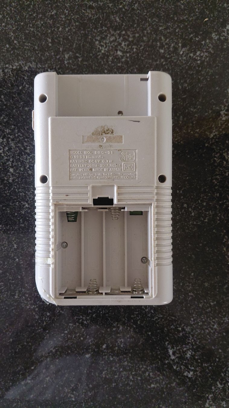 Nintendo Console: game boy fonctionne sans cache pile  – Usato da Pringy venduto da mar_5tcq 1