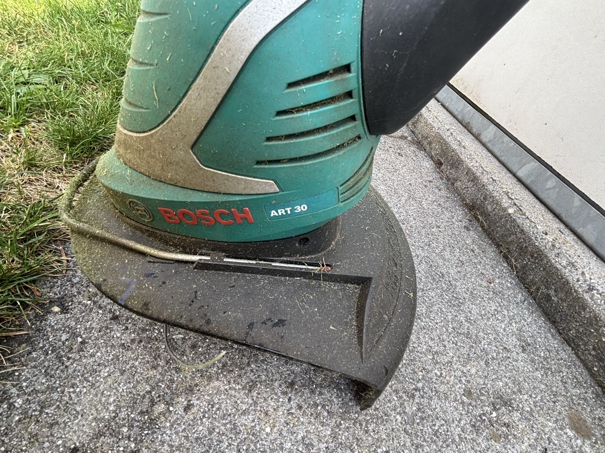 Bosch Rasenmäher: Fadenmäher Trimmer – Gebraucht aus Ebikon von monkey1984 2