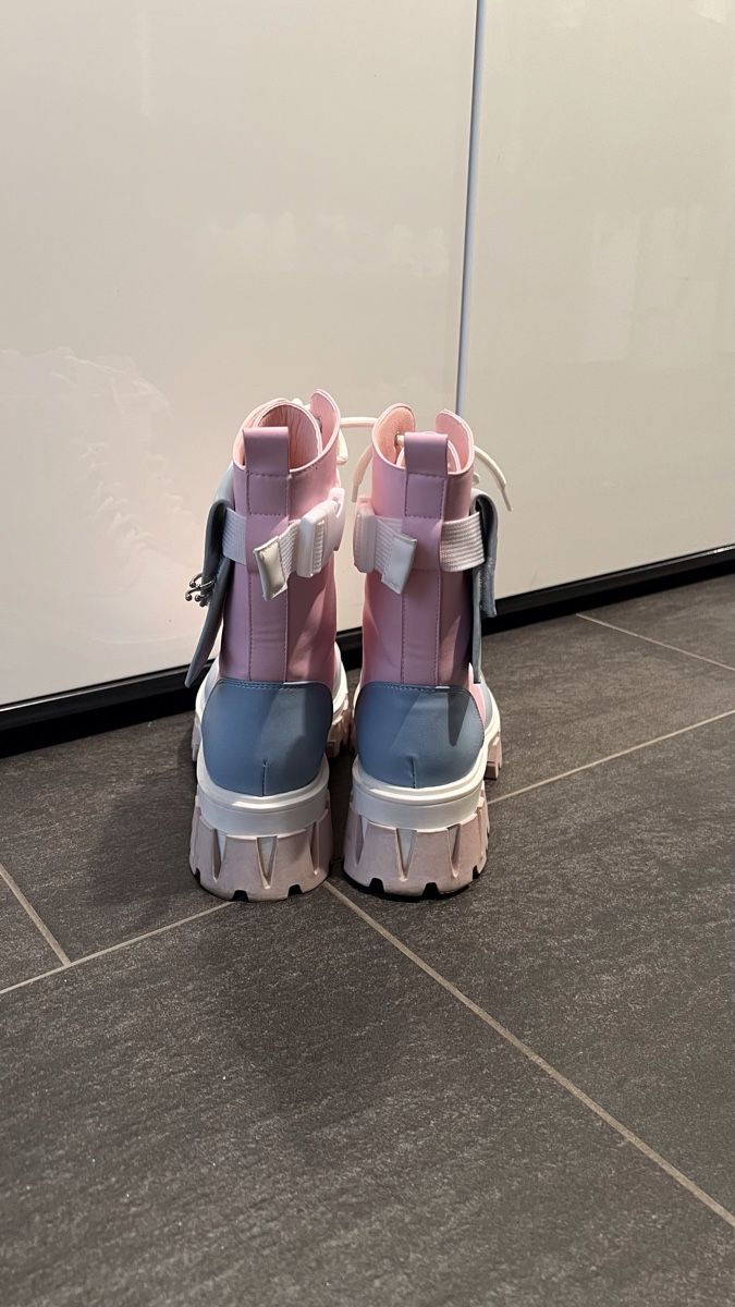 Scarpe da donna: Herbstschuhe farbig – Usato da Sirnach venduto da Famisa 1