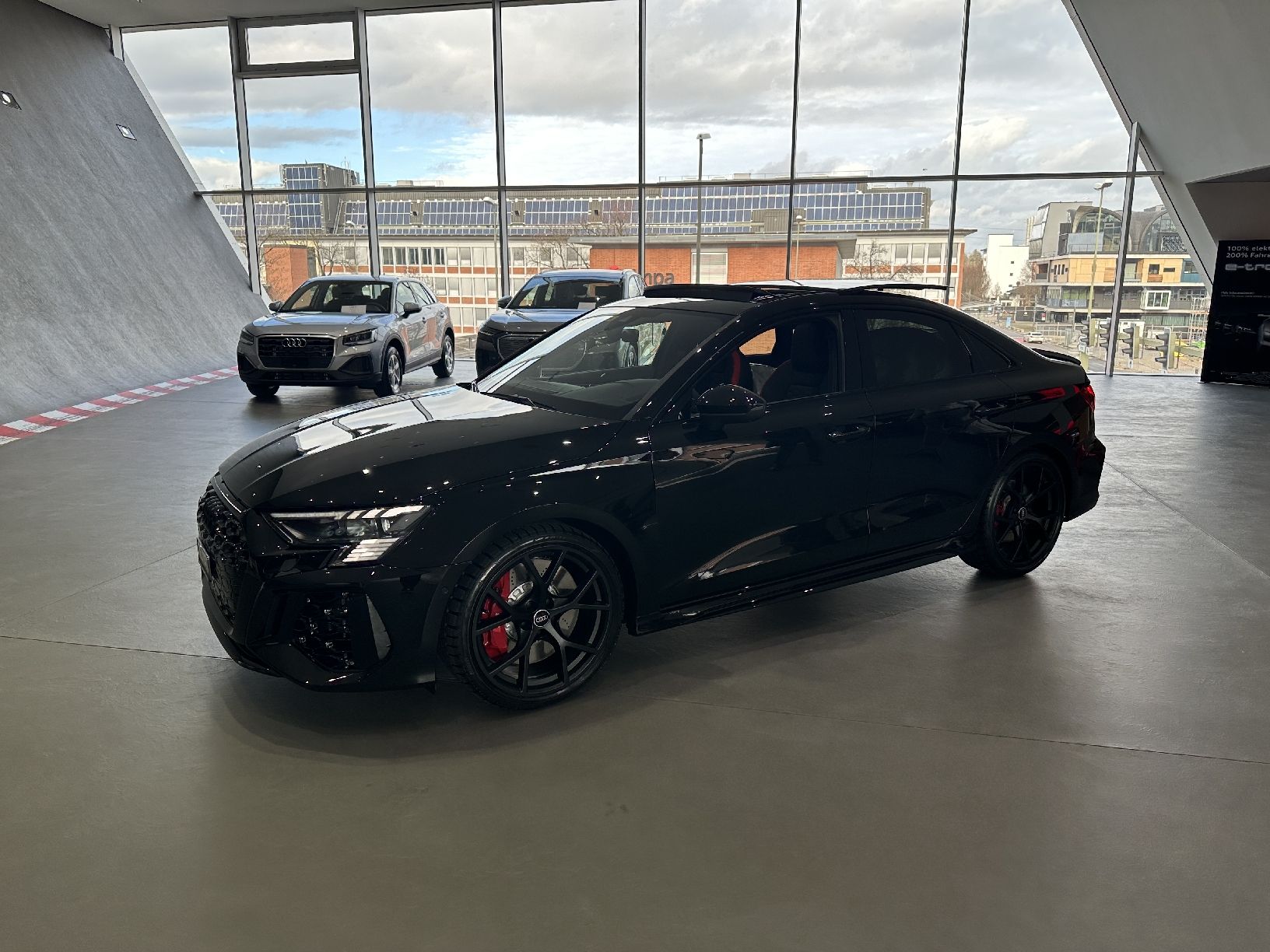 Audi Automobili: Audi RS3 8Y – Usato da Root venduto da Audi_21 5