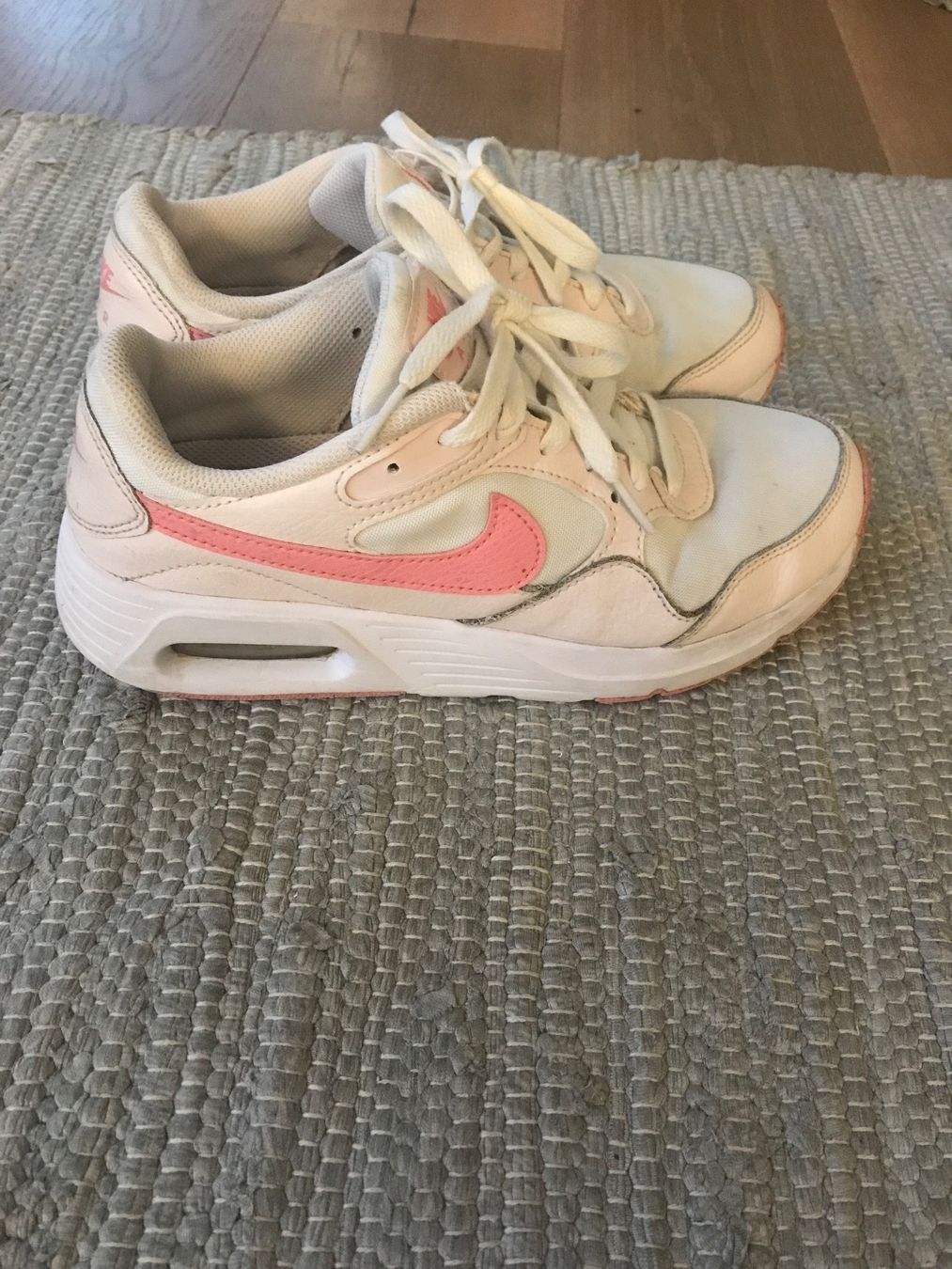 Nike Scarpe da donna: Nike Sneakers Gr. 38,5 – Usato da Affoltern am Albis venduto da variablend 2