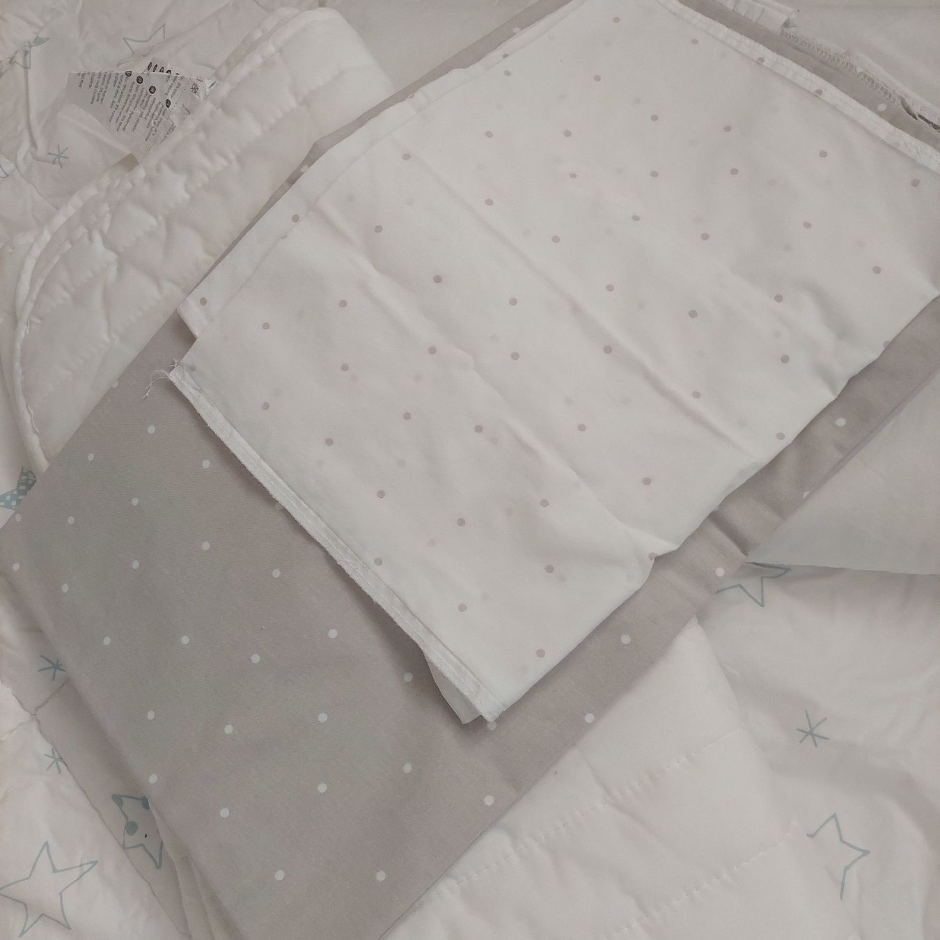 Decken: Couverture bébé, coussin, protection matelas, housse – Gebraucht aus Payerne von memich 2
