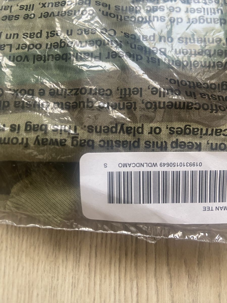 T-shirt: supreme spiderman tshirt camo – Nuovo e nell'imballaggio originale da Stäfa venduto da JamesO03 3