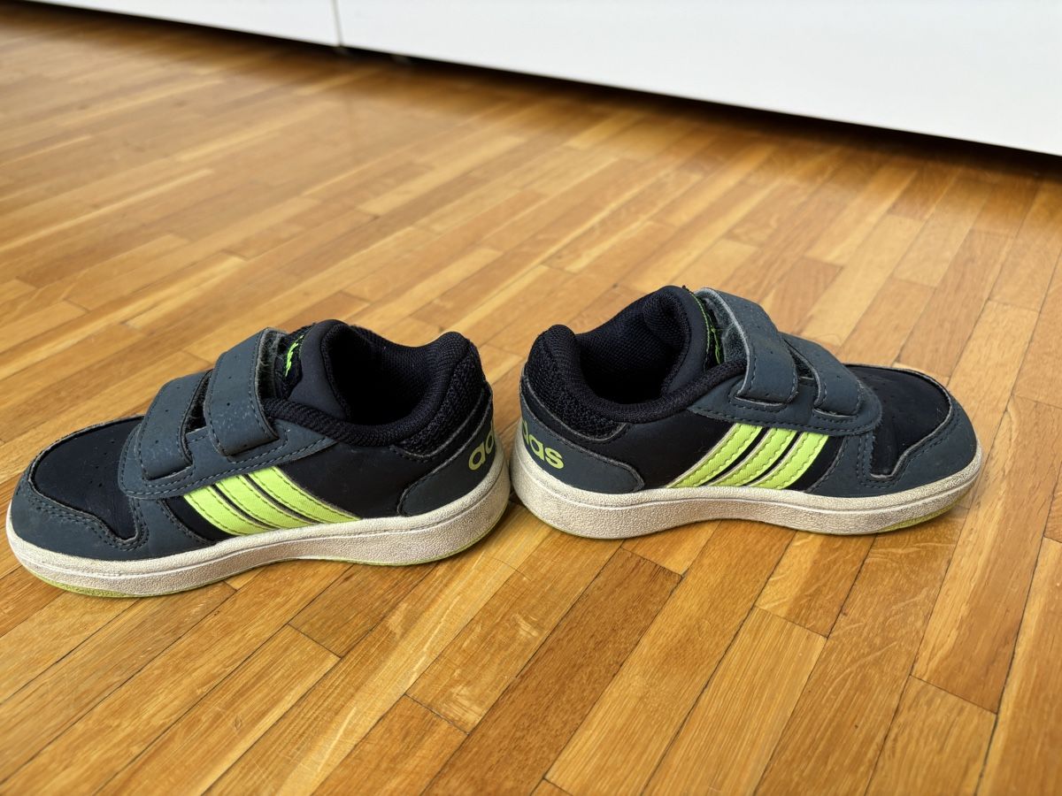 Adidas Scarpe per ragazzi: Baskets Adidas enfants t. 23 – Usato da Chêne-Bougeries venduto da CeliaMate 4