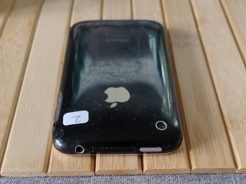 Apple Telefoni cellulari / Smartphones: Iphone 3G 8GB – Usato da Egg b. Zürich venduto da el_gato_77 3