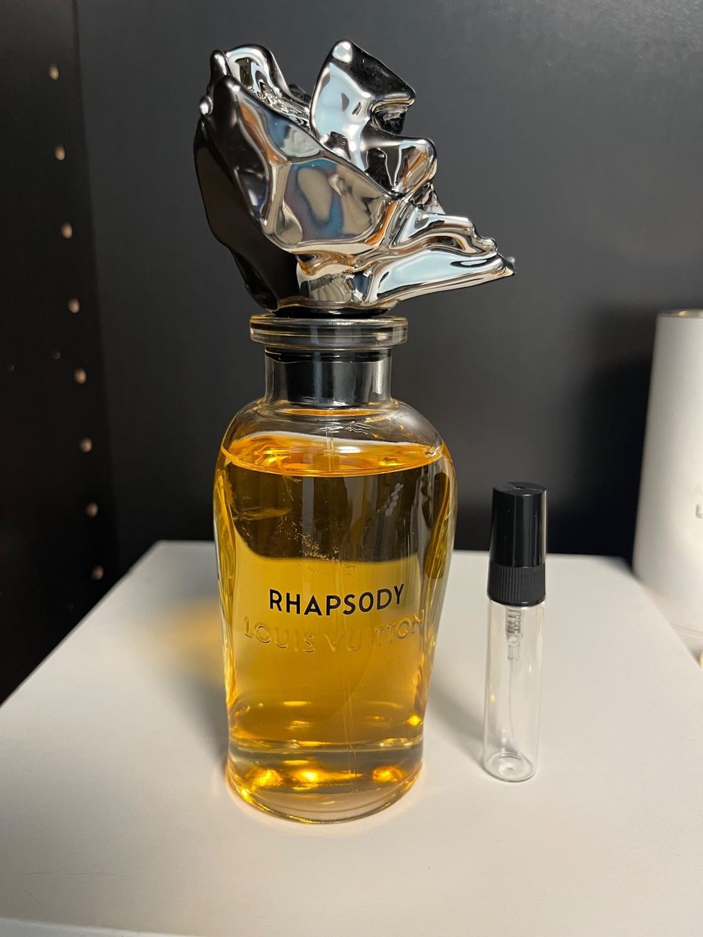 Louis Vuitton Profumi & Eau de Toilette: Louis Vuitton 5ml Rhapsody Abfüllung – Usato da Thun venduto da ina_8hwc