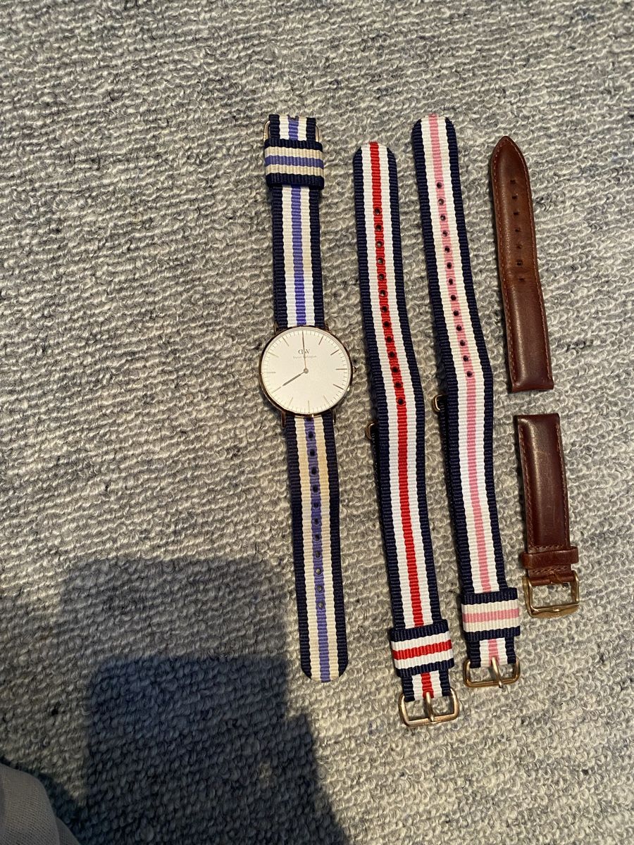 Daniel Wellington Uhren: DW Daniel Wellington Uhr mit 4 Armbändern – Gebraucht aus Ebertswil von shushuj 5
