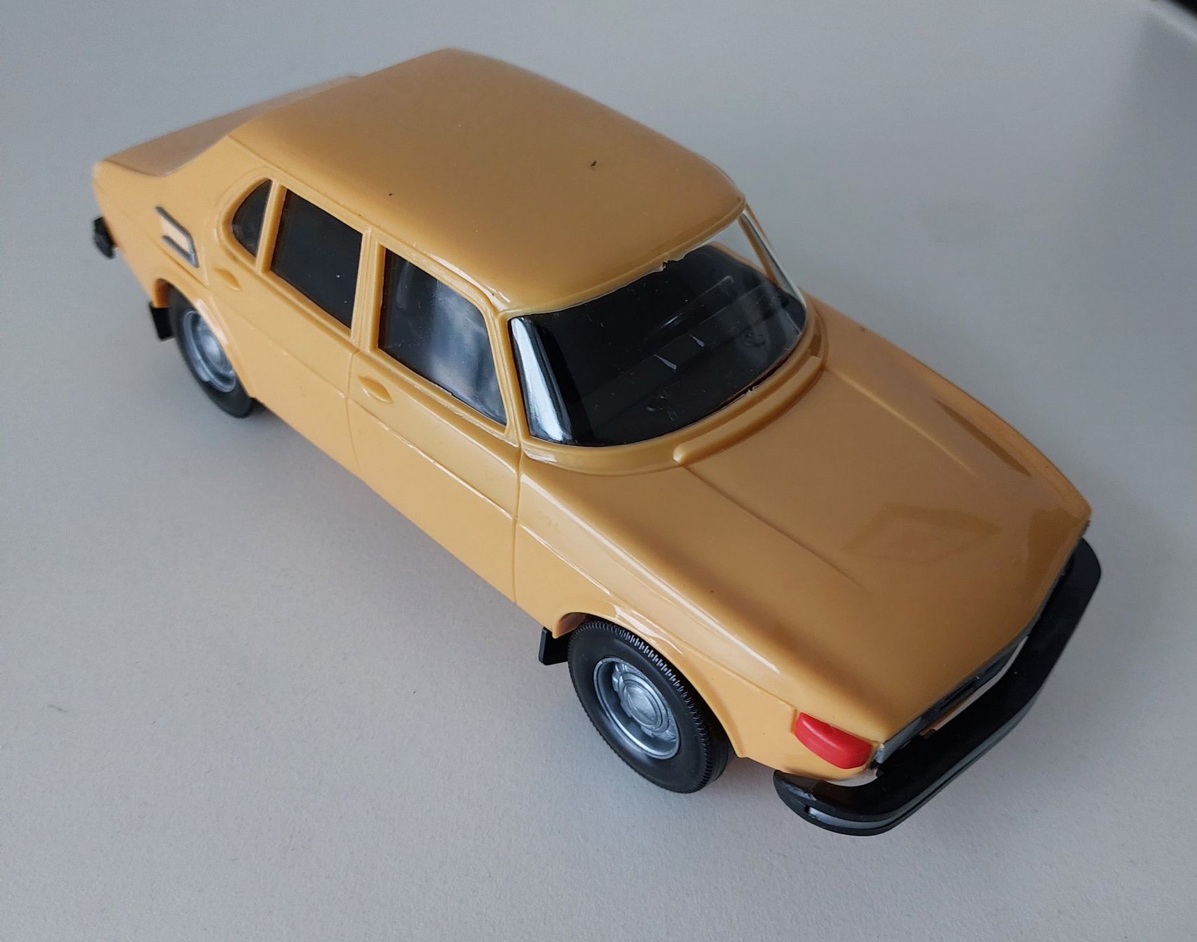 Saab Modellini d'auto: SAAB 99 L Stahlberg Modell 1:20 – Usato da Schenkon venduto da TG10 1