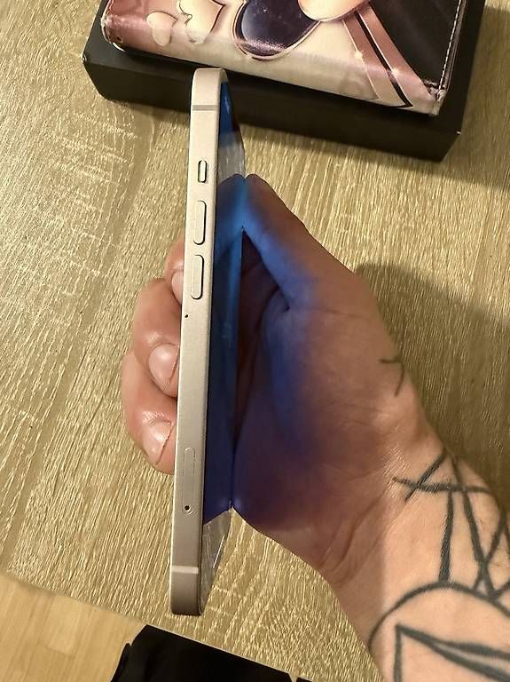 Apple Handys / Smartphones: iPhone 13 256GO – Gebraucht aus  von  2