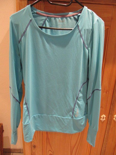 T-shirt: Funktionssportshirt Langarm Gr. S mint – Usato da Wenslingen venduto da kasjupeia