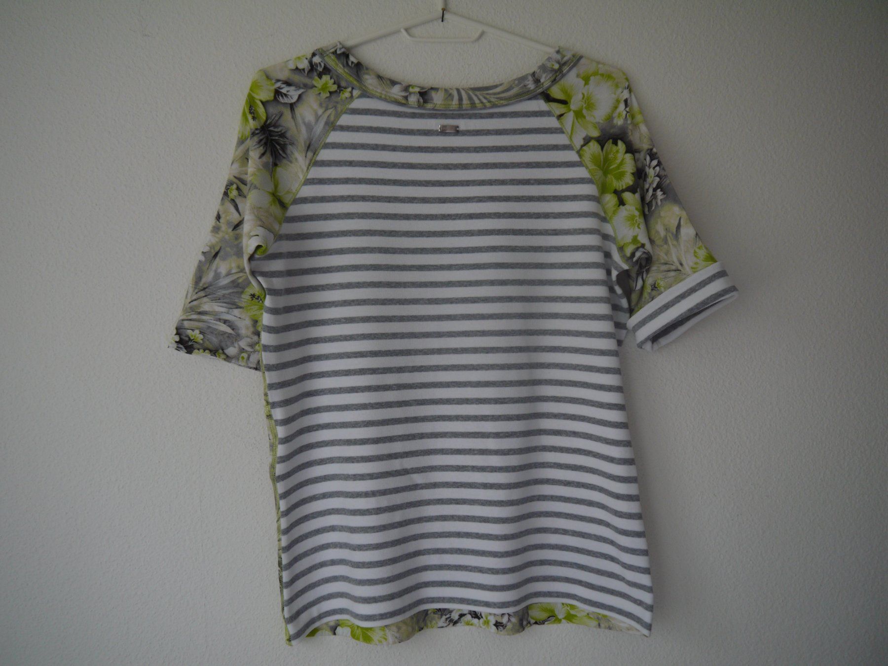 Marc Cain T-Shirts: MARC CAIN / T-Shirt N6 – Gebraucht aus Hagendorn von Blaf 7