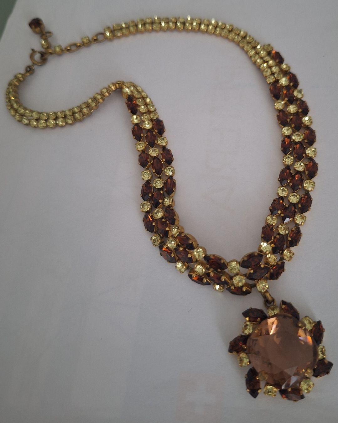 Catenine: Antike Strass Stein Kette COCNAC FARBE – Usato da Kerzers venduto da ExpressoTerreno