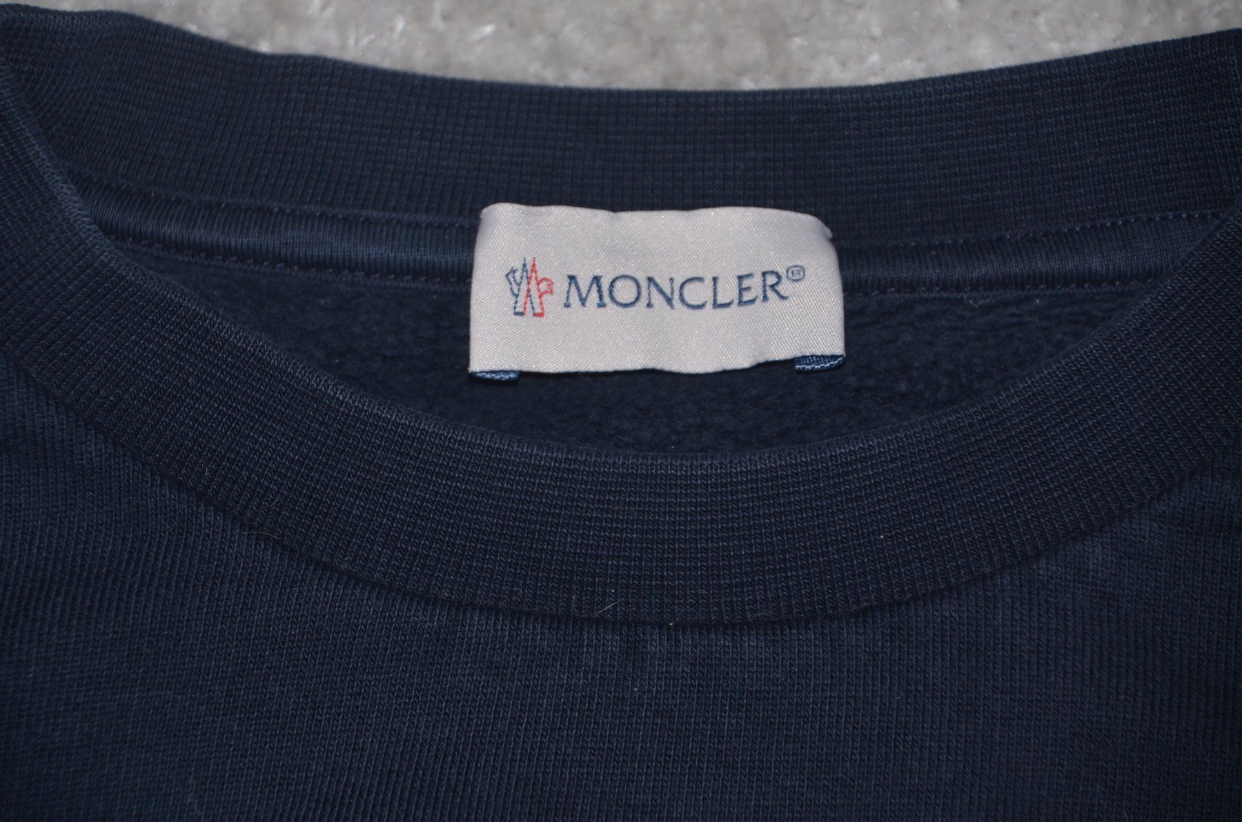 Moncler Pullover & Sweatshirts: Sweatshirt Moncler  pull .10A – Gebraucht aus Collonges von arashee 4