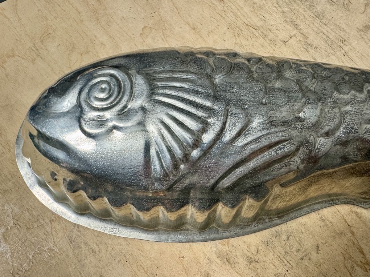 Moules à gâteaux: Alte Backform FISCH Weissblech 30 cm – D'occasion à Rothrist par Luckywinner 4