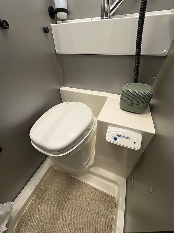 WC: Thetford C200 Toilette – Usato da Bern venduto da eveline123