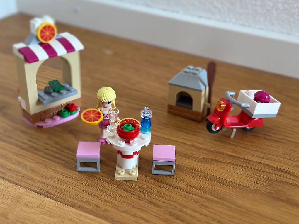 Spielzeuge: LEGO Friends, Stephanies Pizzeria – Gebraucht aus Laufen von triplefever 1