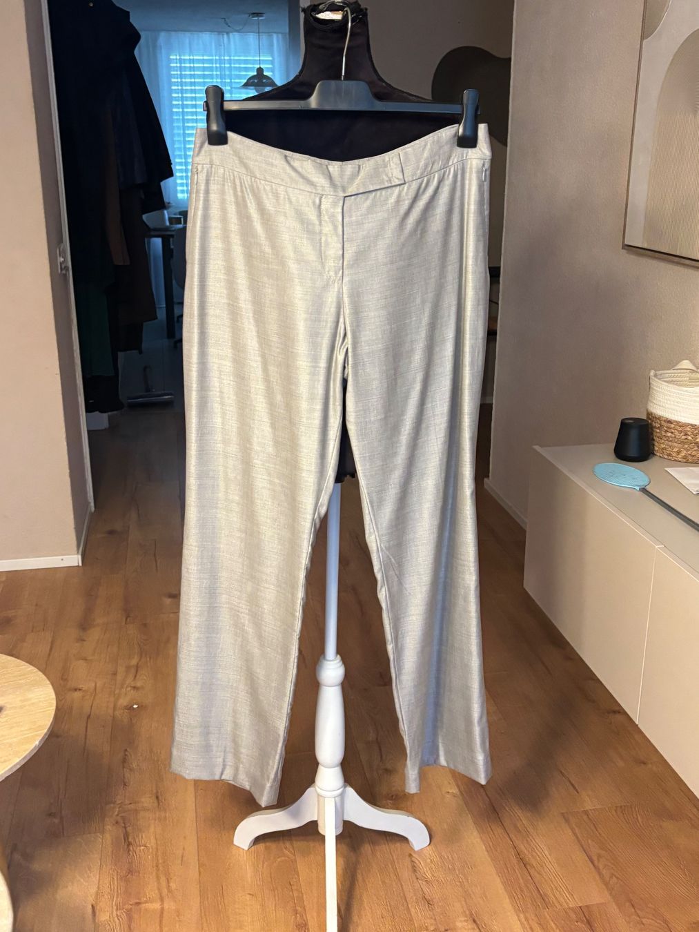 Akris Pantaloni: Akris Marlenehose Seide/Wolle – Usato da St. Margrethen SG venduto da dijanaO