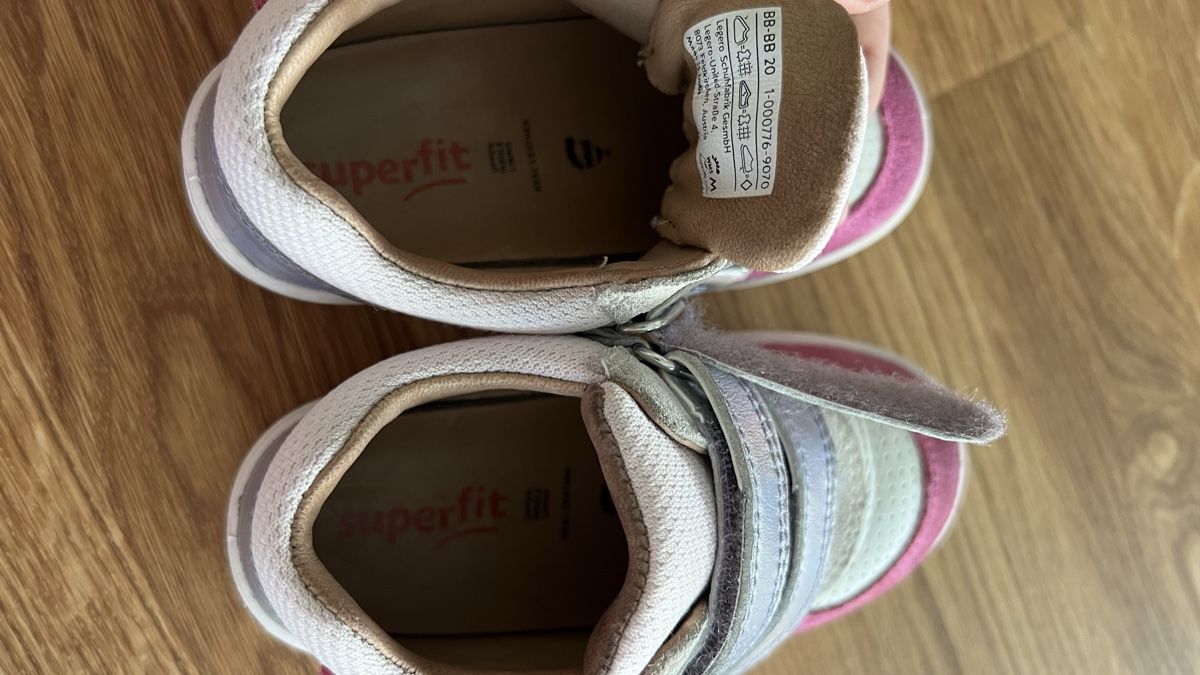 Superfit Schuhe für Mädchen: Superfit Sneaker rosa/silber Klettverschluss Grösse 23 – Gebraucht aus Müllheim Dorf von zuzmicko 2
