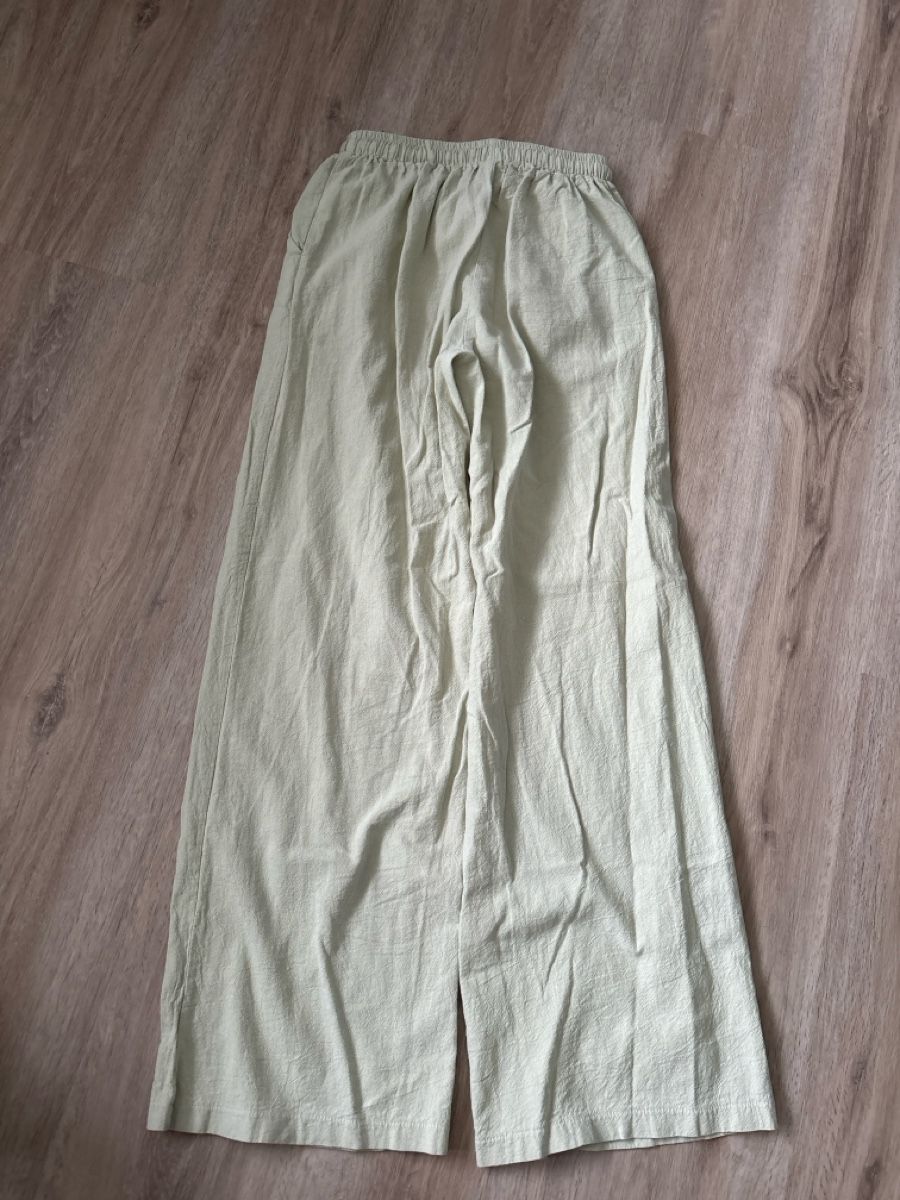 Shein Pantalons: Shein Pantalon léger taille XS  – Neuf (Voir description) à Delémont par Ma_LoU.01 1