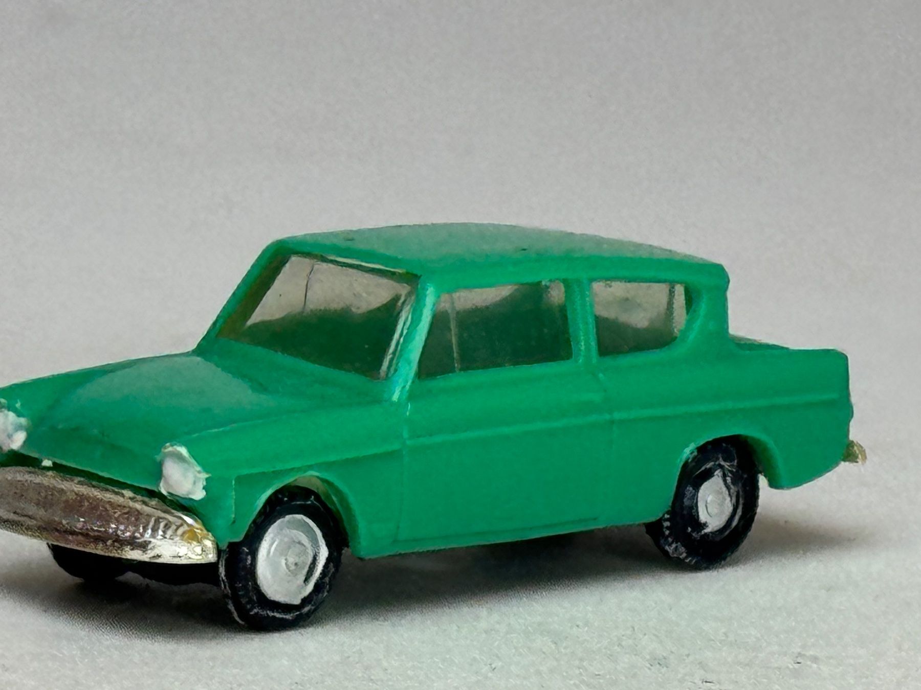 Modellini d'auto: GB1- Mini Ford Anglia grün – Usato da Elm venduto da Wikmtz