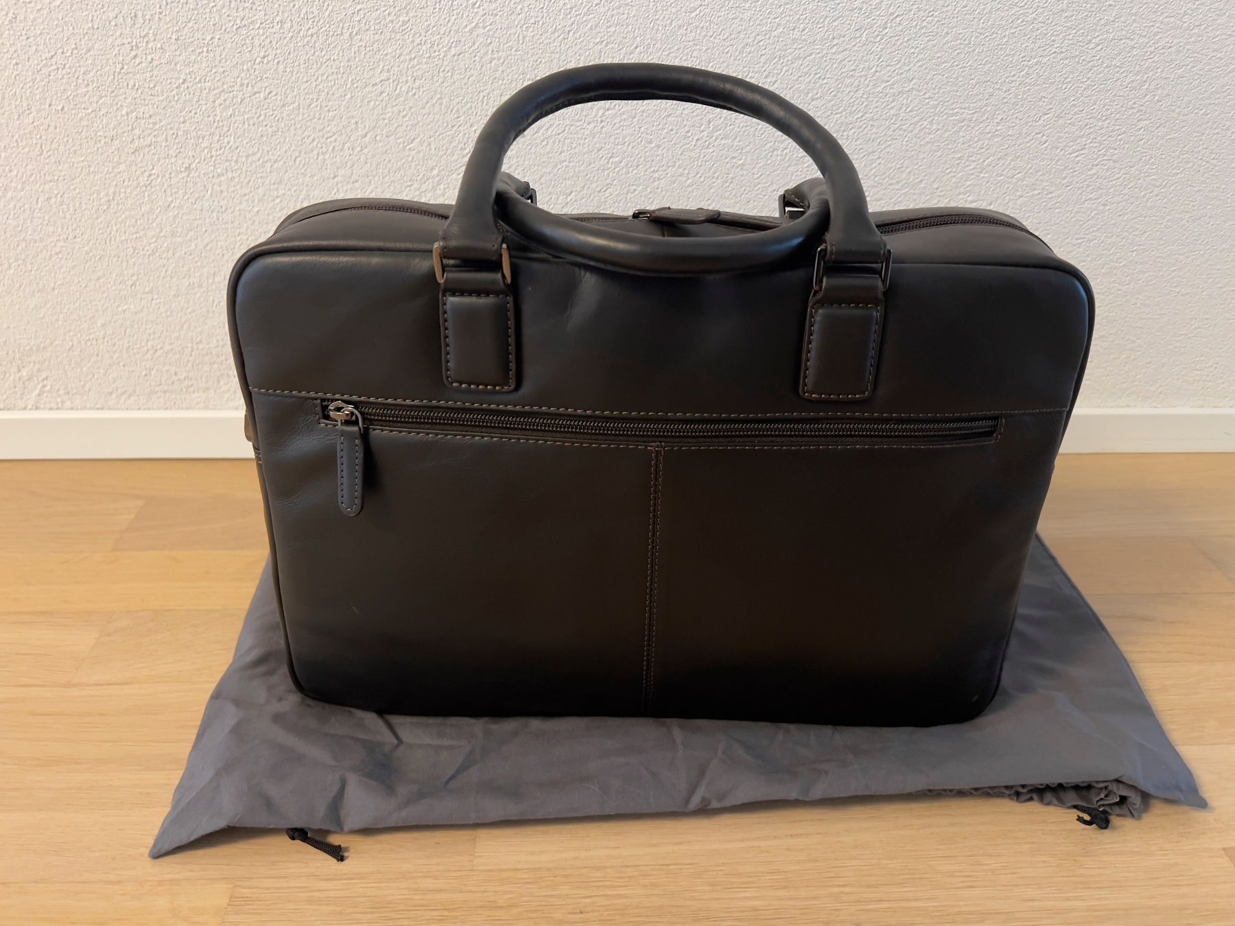 Bugatti Borse: Bugatti Laptoptasche Leder – Nuovo (secondo la descrizione) da Gähwil venduto da fabio.iacovelli 1