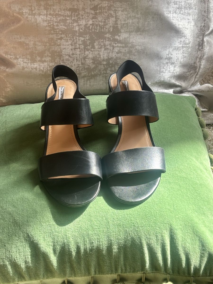 Scarpe da donna: Sandalen von & other Stories – Nuovo (secondo la descrizione) da Zürich venduto da cor_h97c