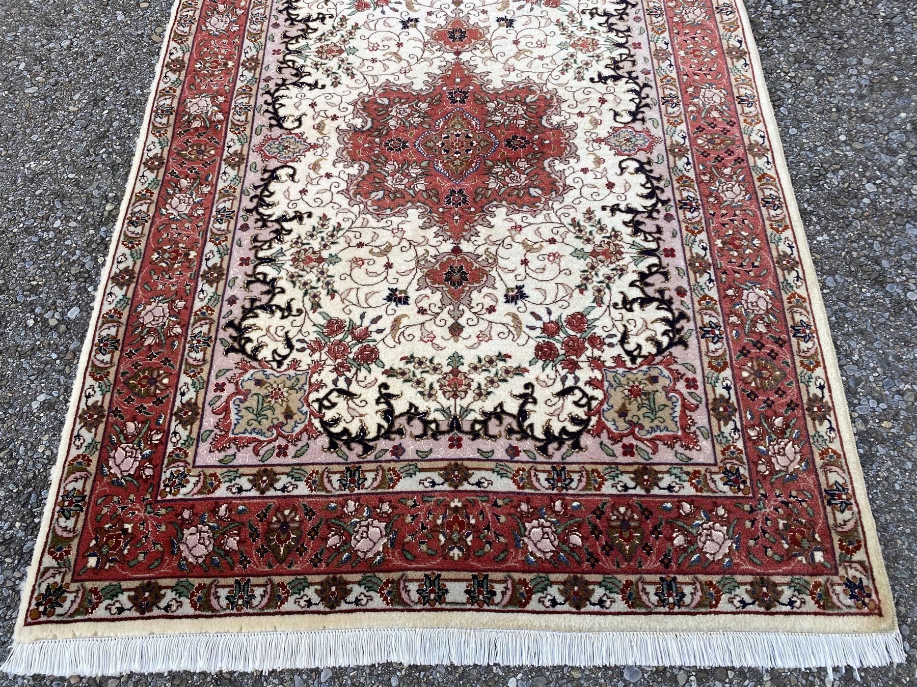 Tappeti: Herrliche Tabriz Korkw. m. Seide 142x103 – Usato da Steinhausen venduto da Super05 2