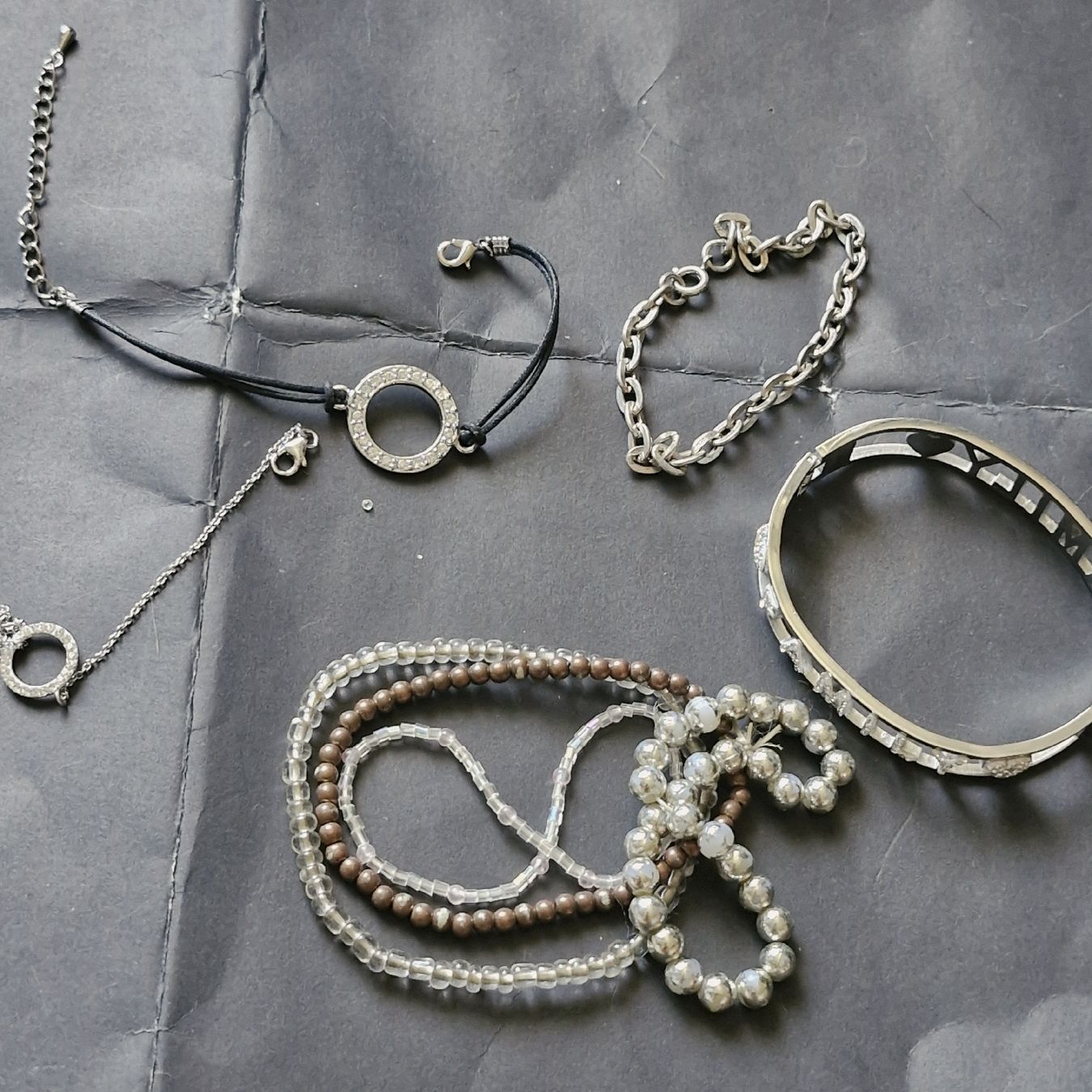 Autres bijoux: lot de bracelets argentés  – D'occasion à Neuchâtel par yas_zdb7