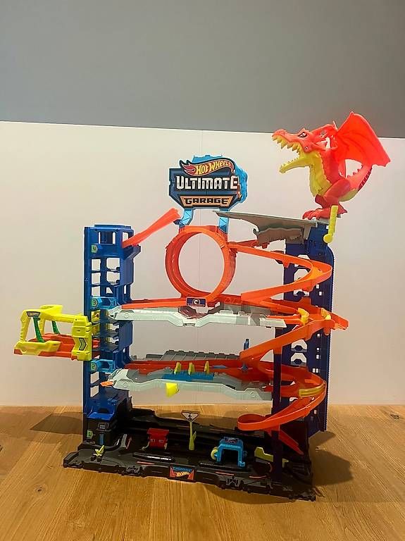 Hot Wheels Giocattoli: HOT WHEELS City Ultimate Garage – Usato da Mettmenstetten venduto da cna_5lr6