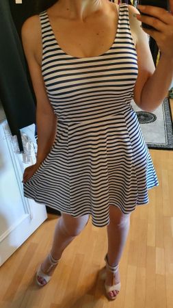 Sommerkleid gestreift blau weiss Gr. M figurbetont elegant