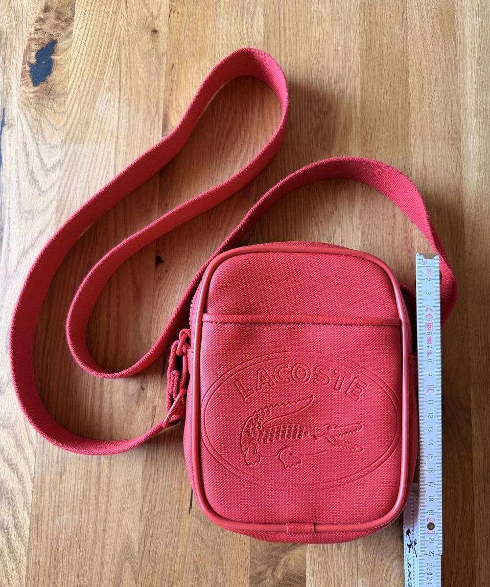 Lacoste Sacs: Umhängetasche LACOSTE – D'occasion à Vorderthal par Naja710 1