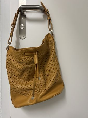 COCCINELLE Handtasche Damen Leder Cognac perforated guter Zu