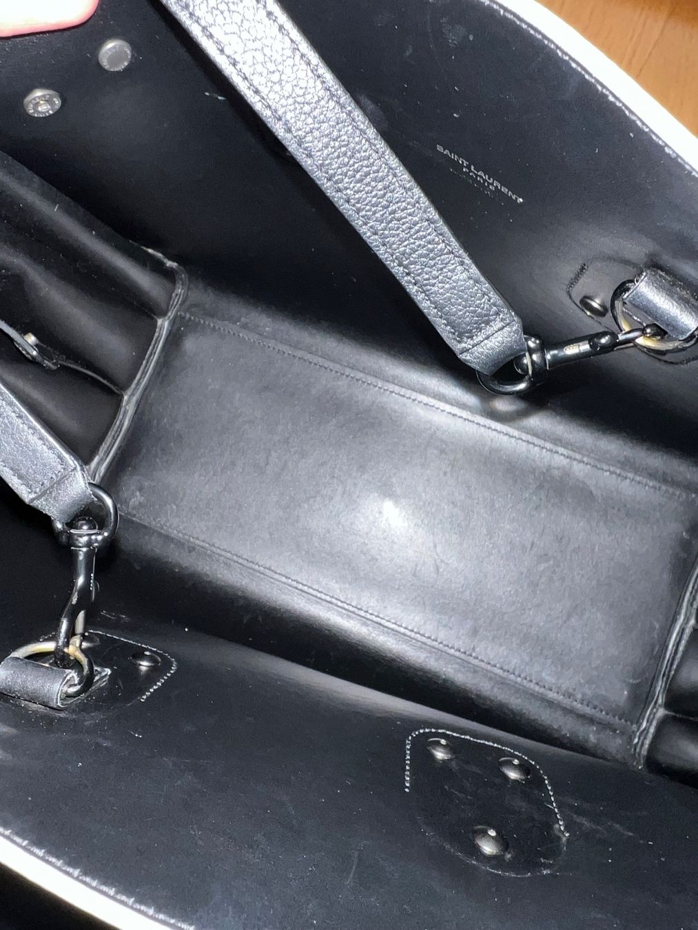 Saint Laurent Borse: Saint Laurent Sac de Jour Tasche – Usato da Klingnau venduto da Vdado 4