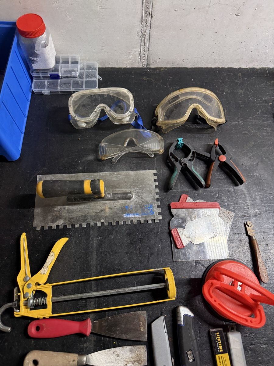 Tous les outils: Lot d'outils  – D'occasion à Choex par Adri27000