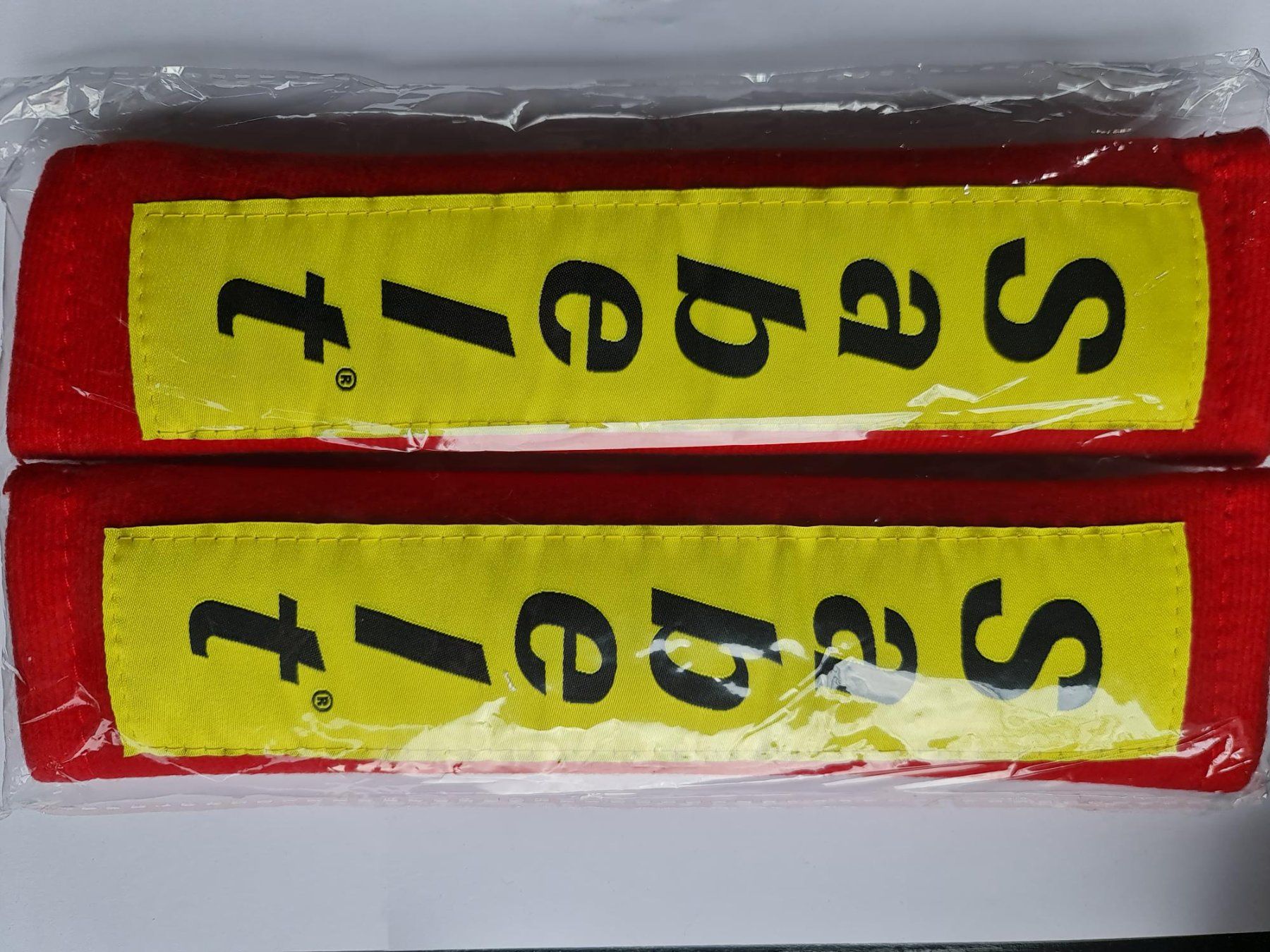 Tutti i ricambio: Sabelt Racing Schulterpolster 2"  - Rot 2er-Pack – Nuovo e nell'imballaggio originale da Egg b. Zürich venduto da SuperfastSpinone 1